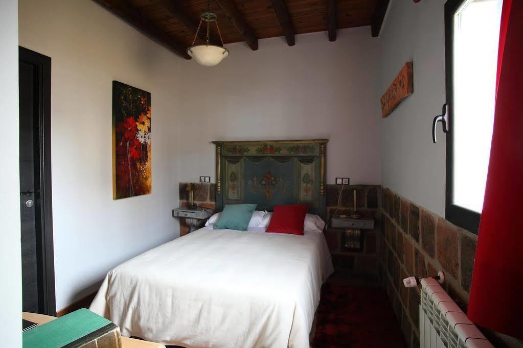 Douris Temple Hotell Soria Exteriör bild